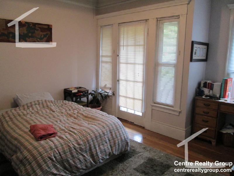 141 Fuller St, Coolidge Corner