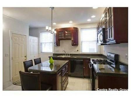 200 Hyde Park Ave, Jamaica Plain