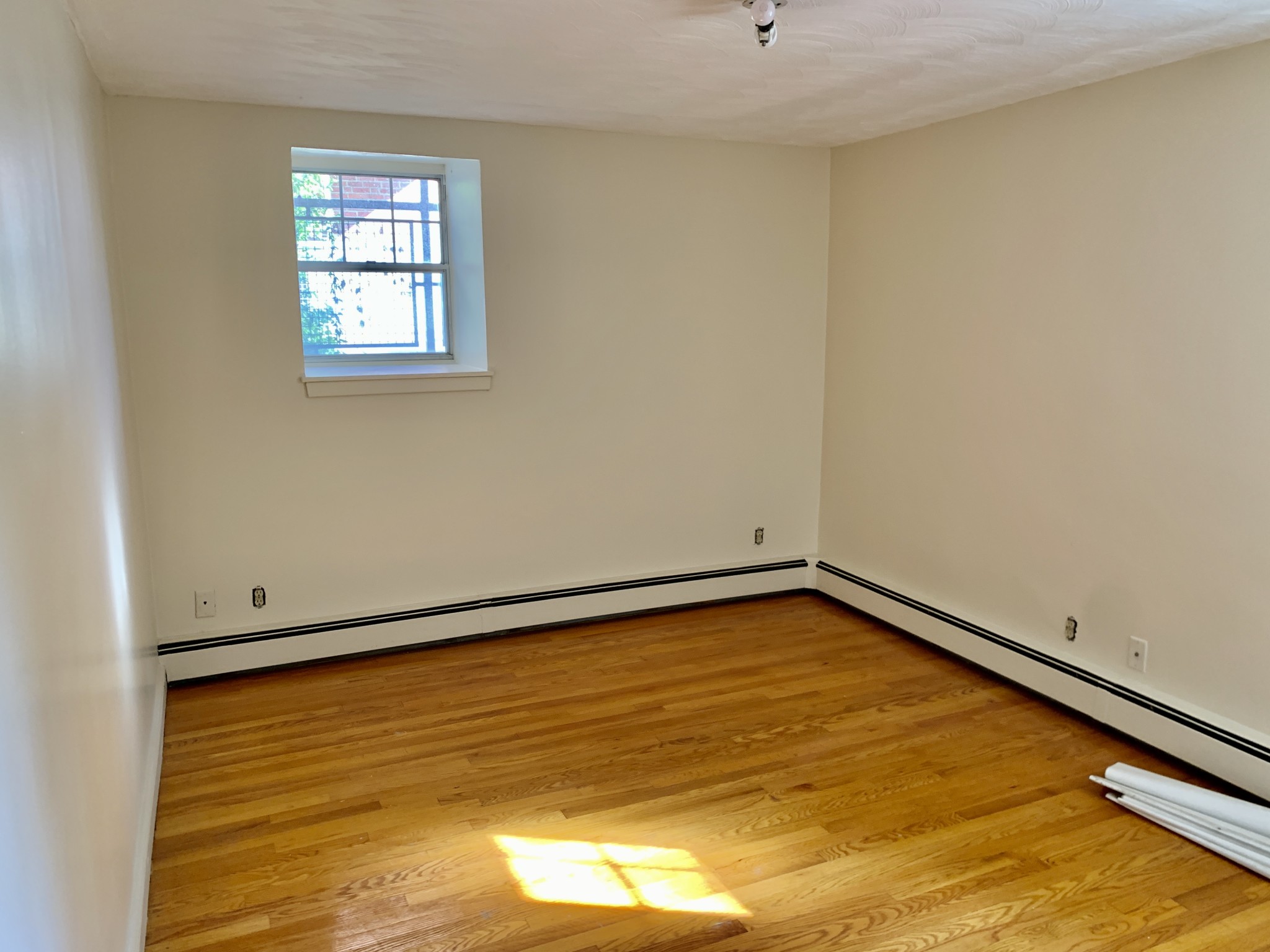 182 Church St, Newtonville