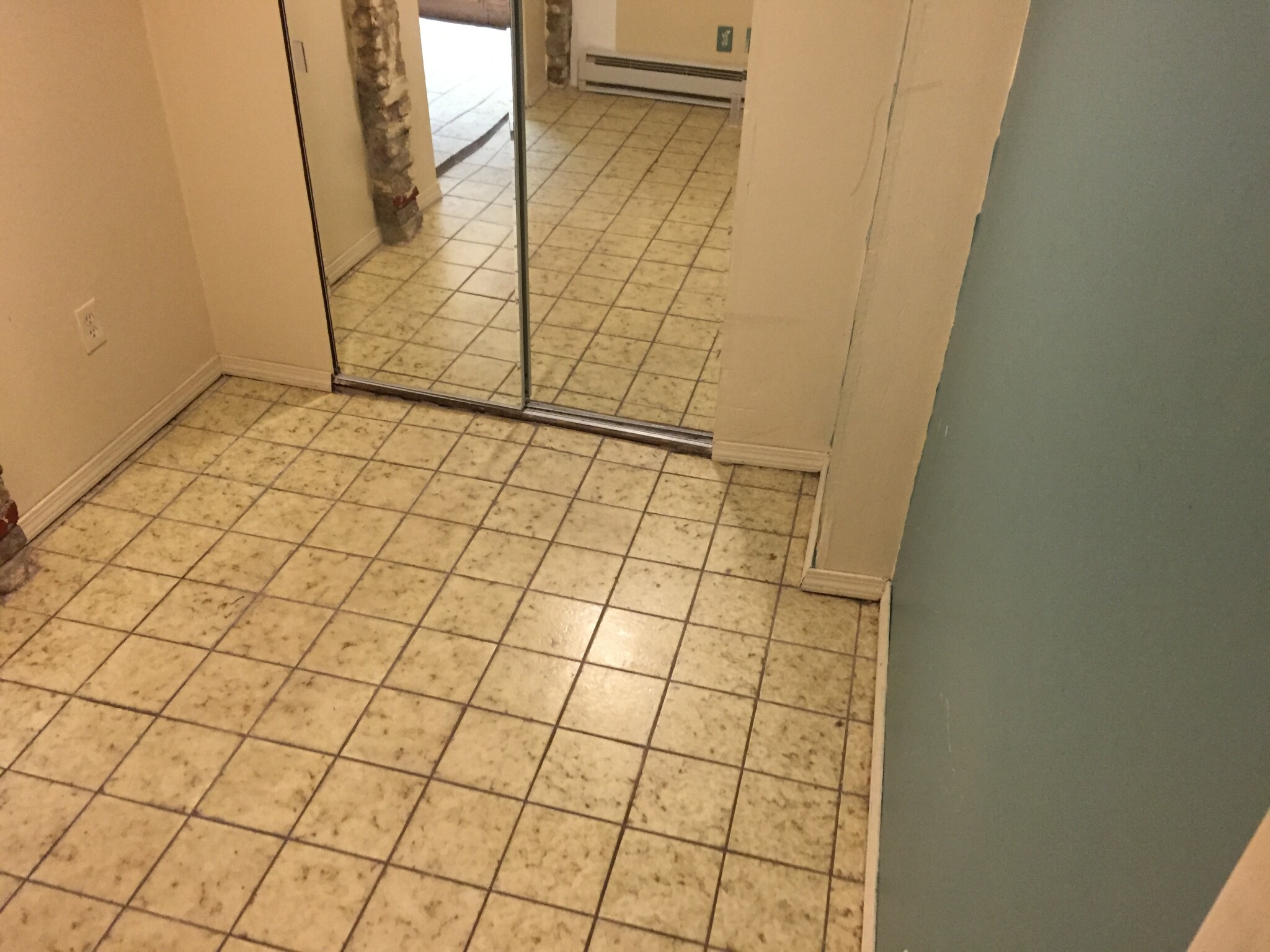 688 Parker St, Mission Hill