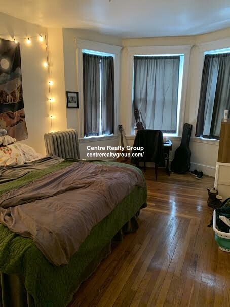 1868 Commonwealth Ave, Brighton