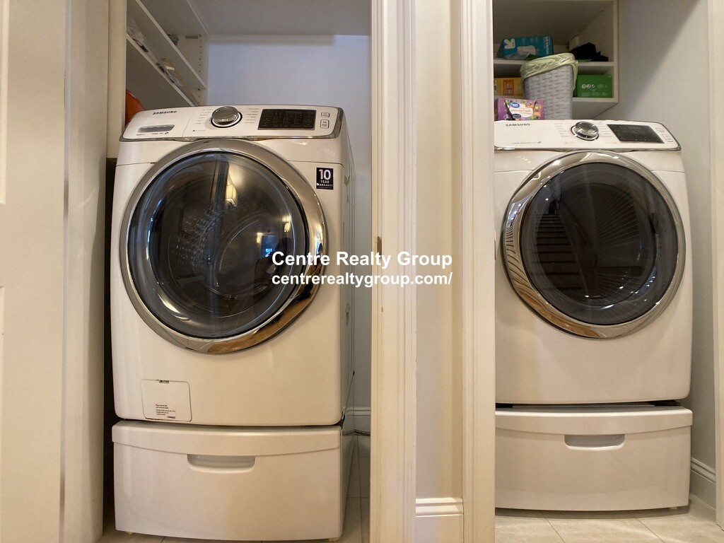 7 Acron Rd, Brookline Village