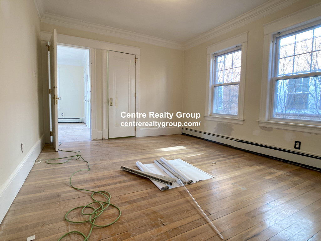 125 Westbourne Ter, Longwood