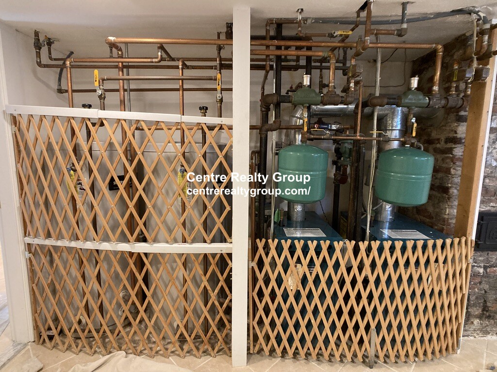 125 Westbourne Ter, Longwood