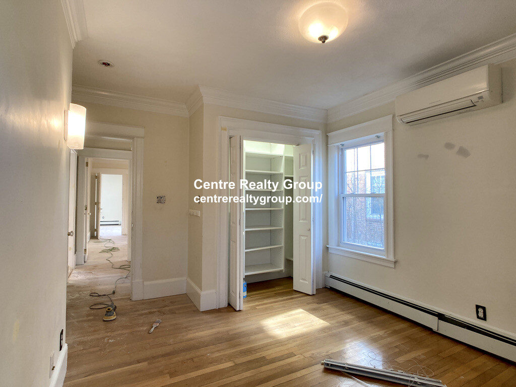 125 Westbourne Ter, Longwood