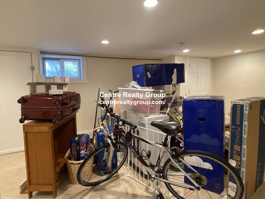 125 Westbourne Ter, Longwood