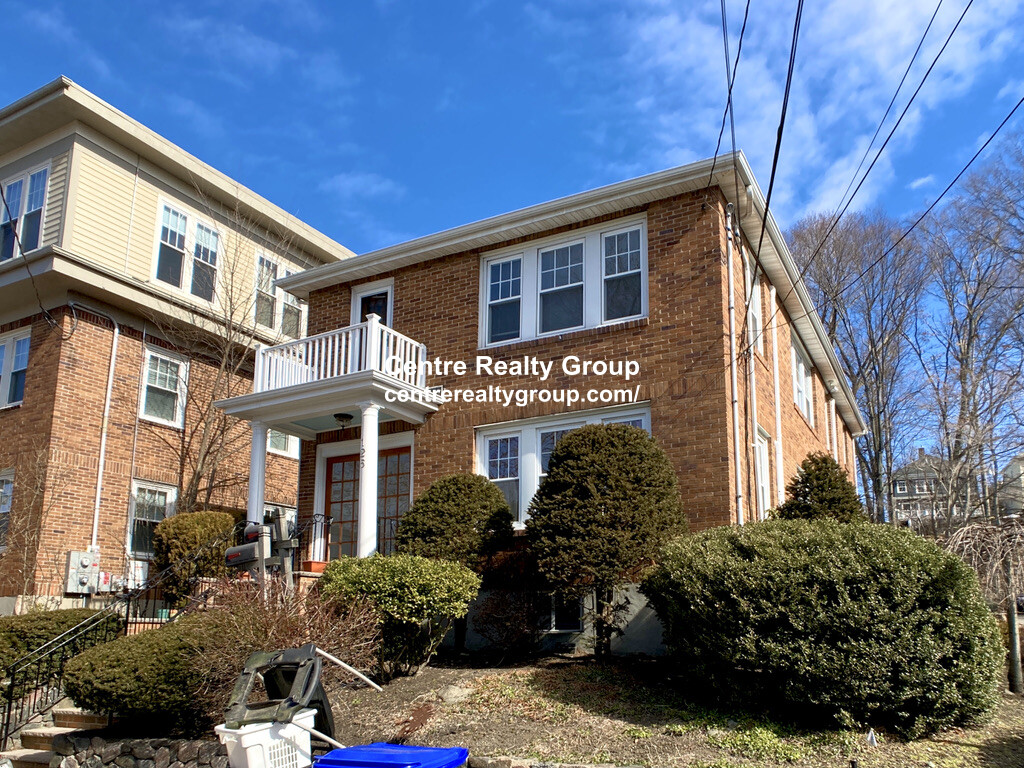 125 Westbourne Ter, Longwood