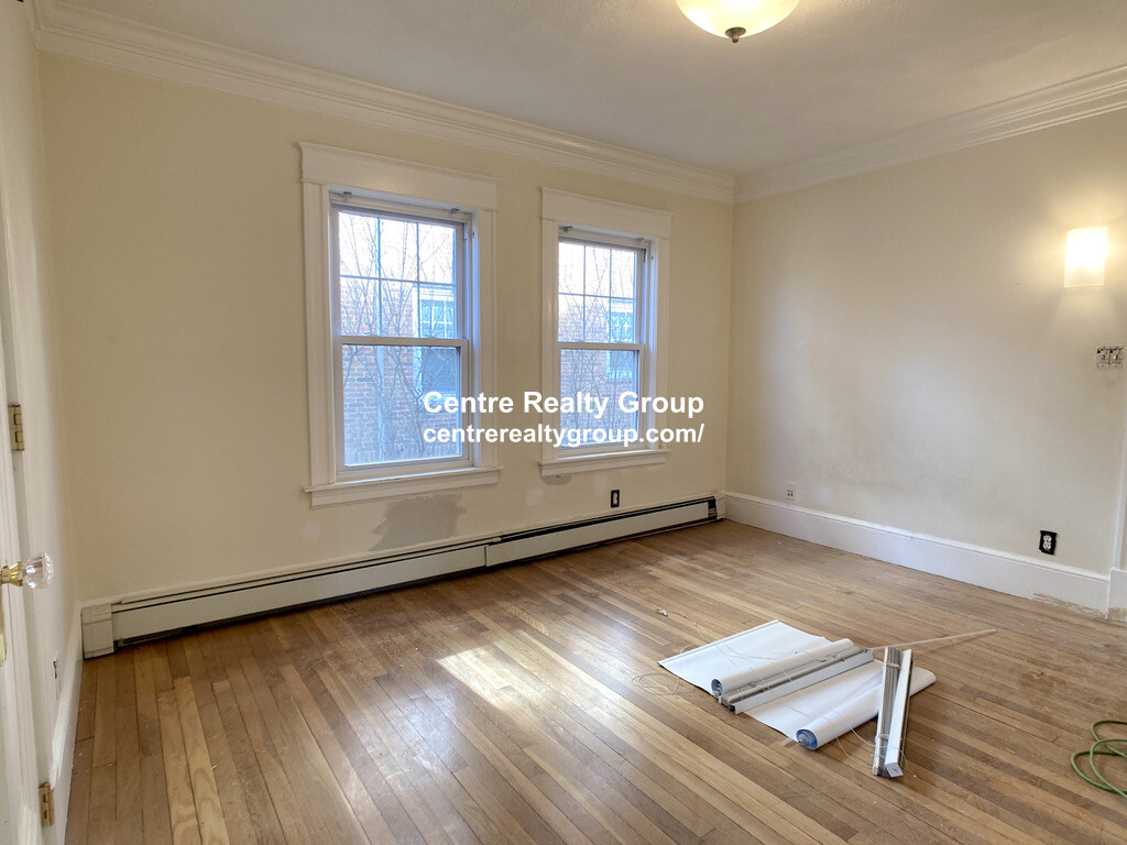 125 Westbourne Ter, Longwood