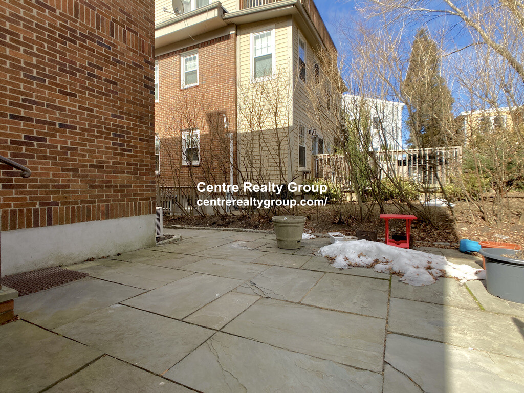 125 Westbourne Ter, Longwood