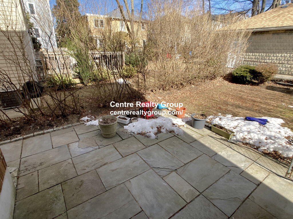 125 Westbourne Ter, Longwood