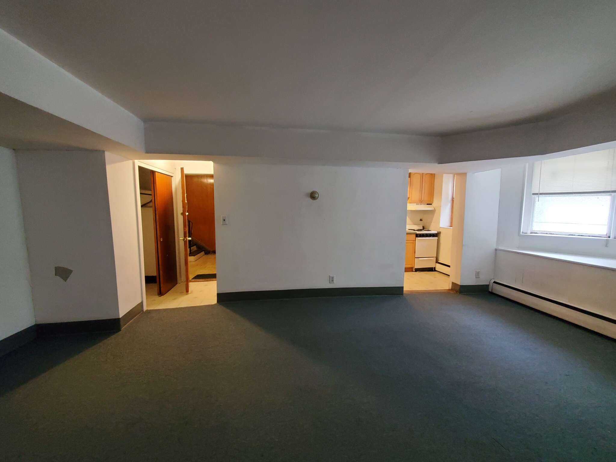 1 bed, 1 bath apartment for rent at 198 Saint Paul St Unit 1B, Brookline — photo 3 of 6