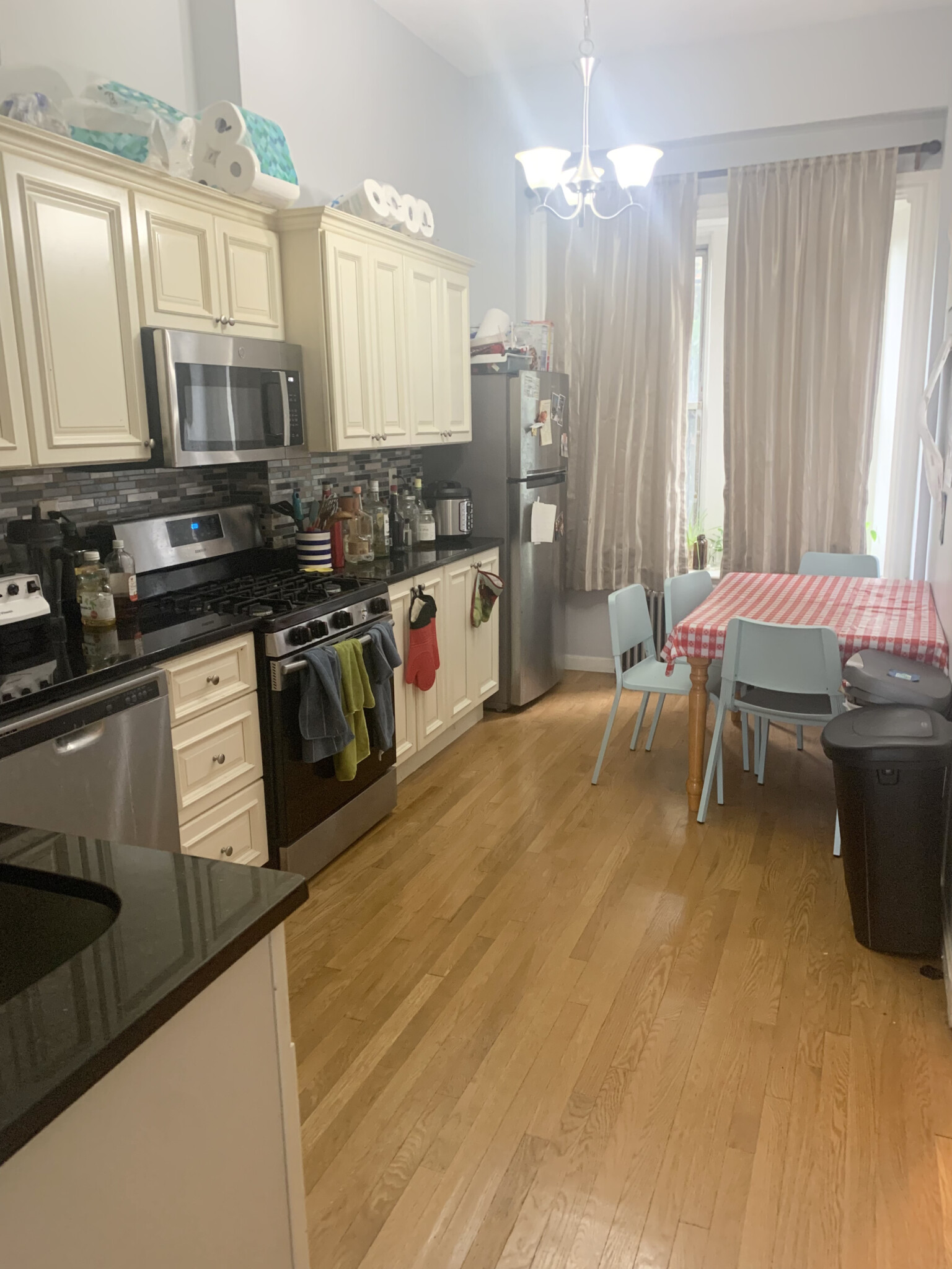 686 Parker St, Mission Hill