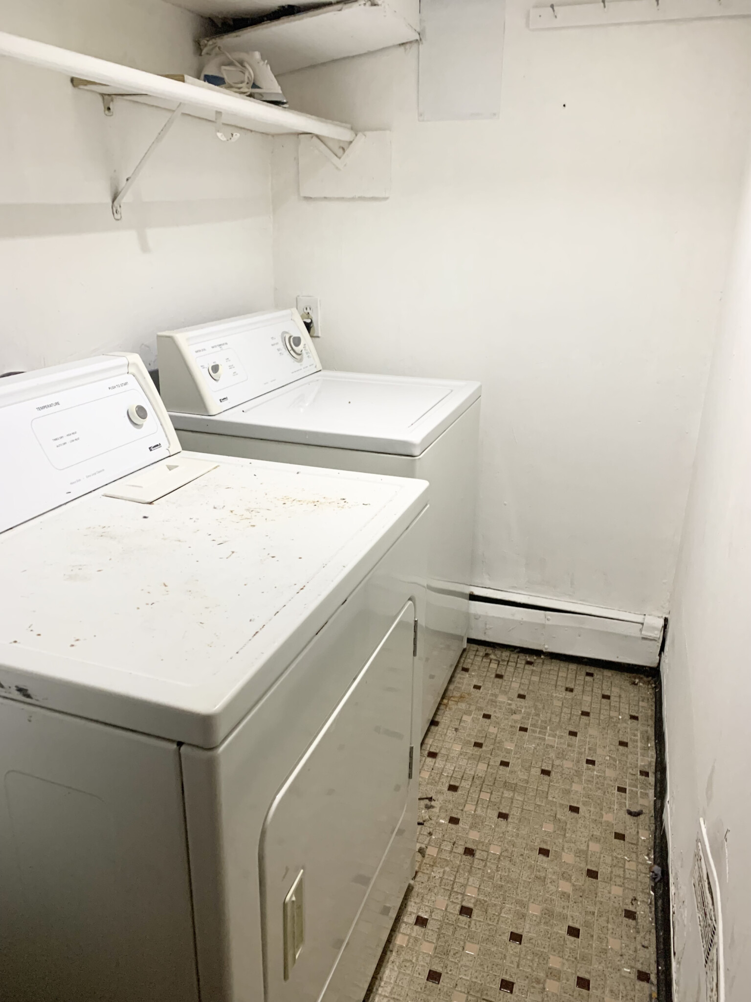 8 Parker Hill Ave, Mission Hill