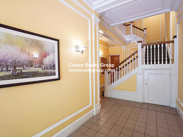 379 Commonwealth Ave, Back Bay