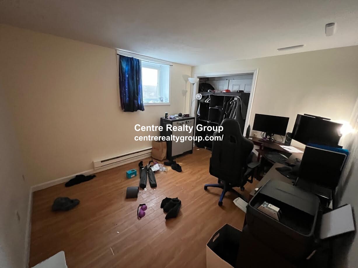 20 Coolidge Hill Rd, Watertown