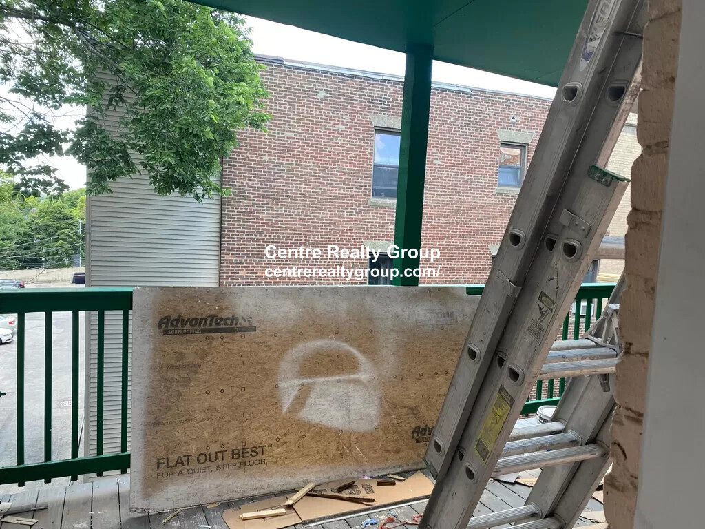 14 Mount Hood Rd, Brighton