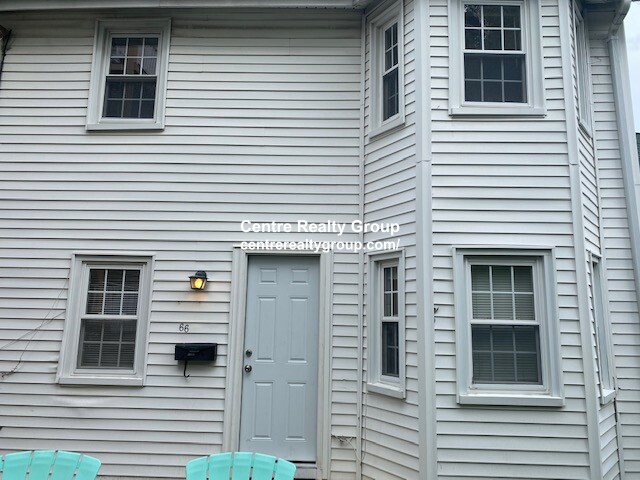 66 R Foster St, Brighton