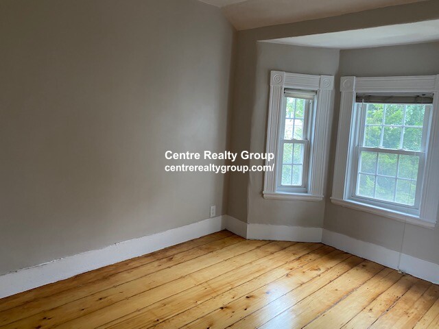 66 R Foster St, Brighton