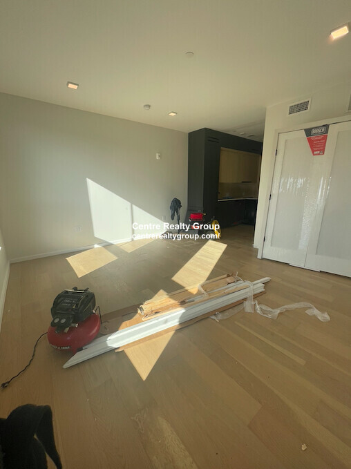 9 11 Burney, Mission Hill