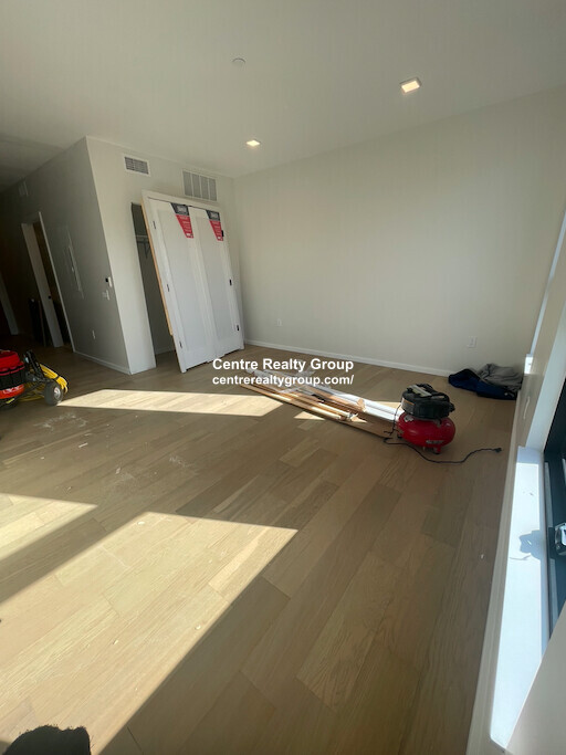 9 11 Burney, Mission Hill