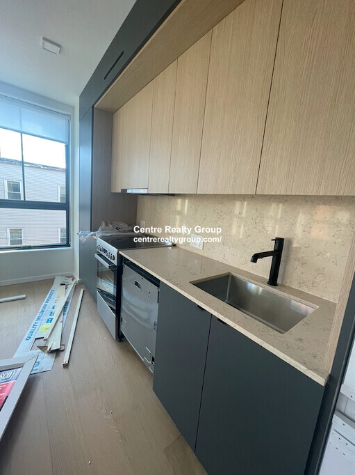 9 11 Burney, Mission Hill