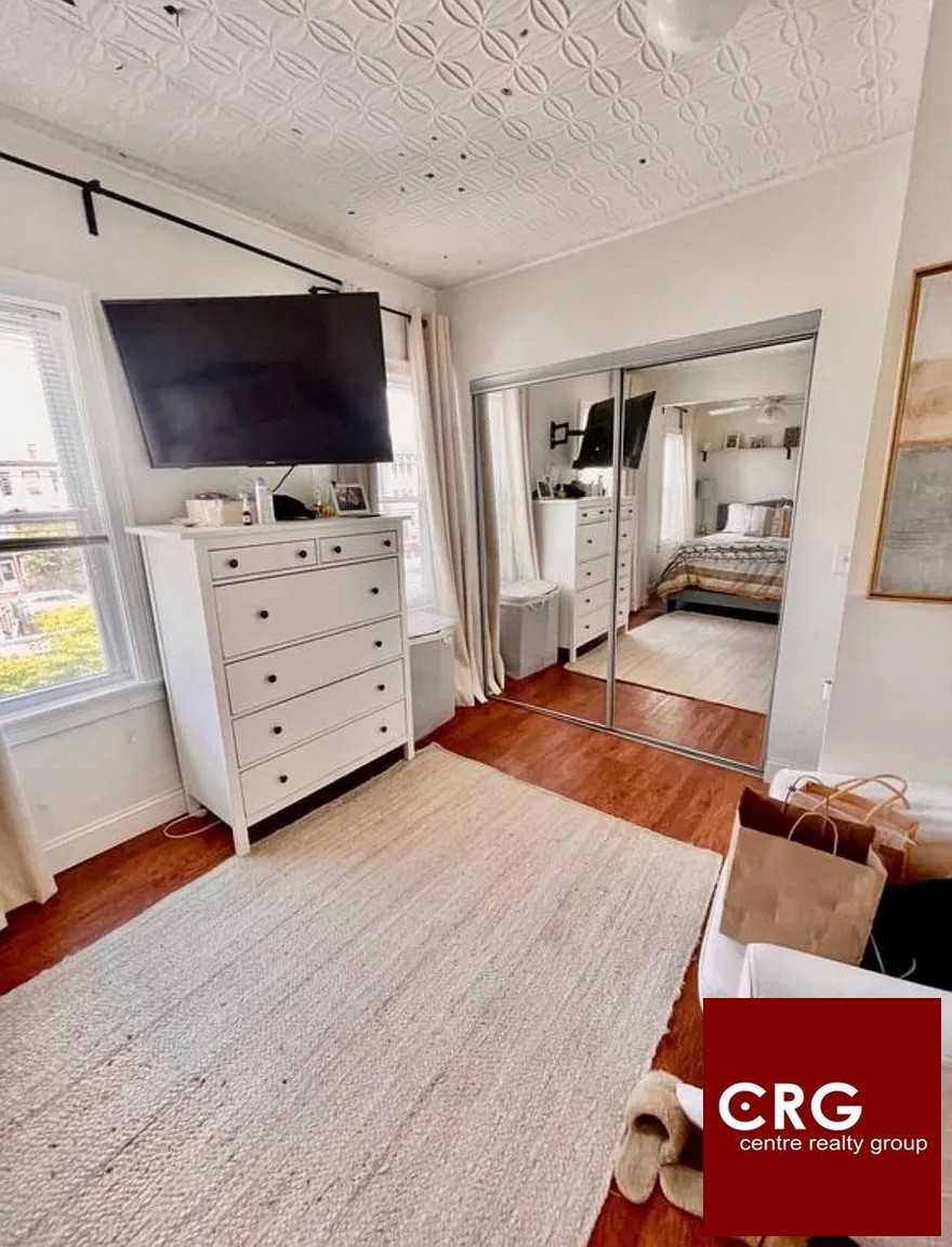 3 K St. Pl. — South Boston