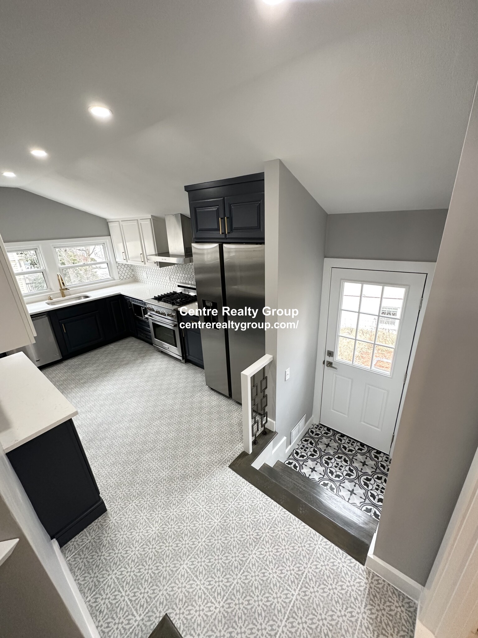 21 Richie Rd, Quincy