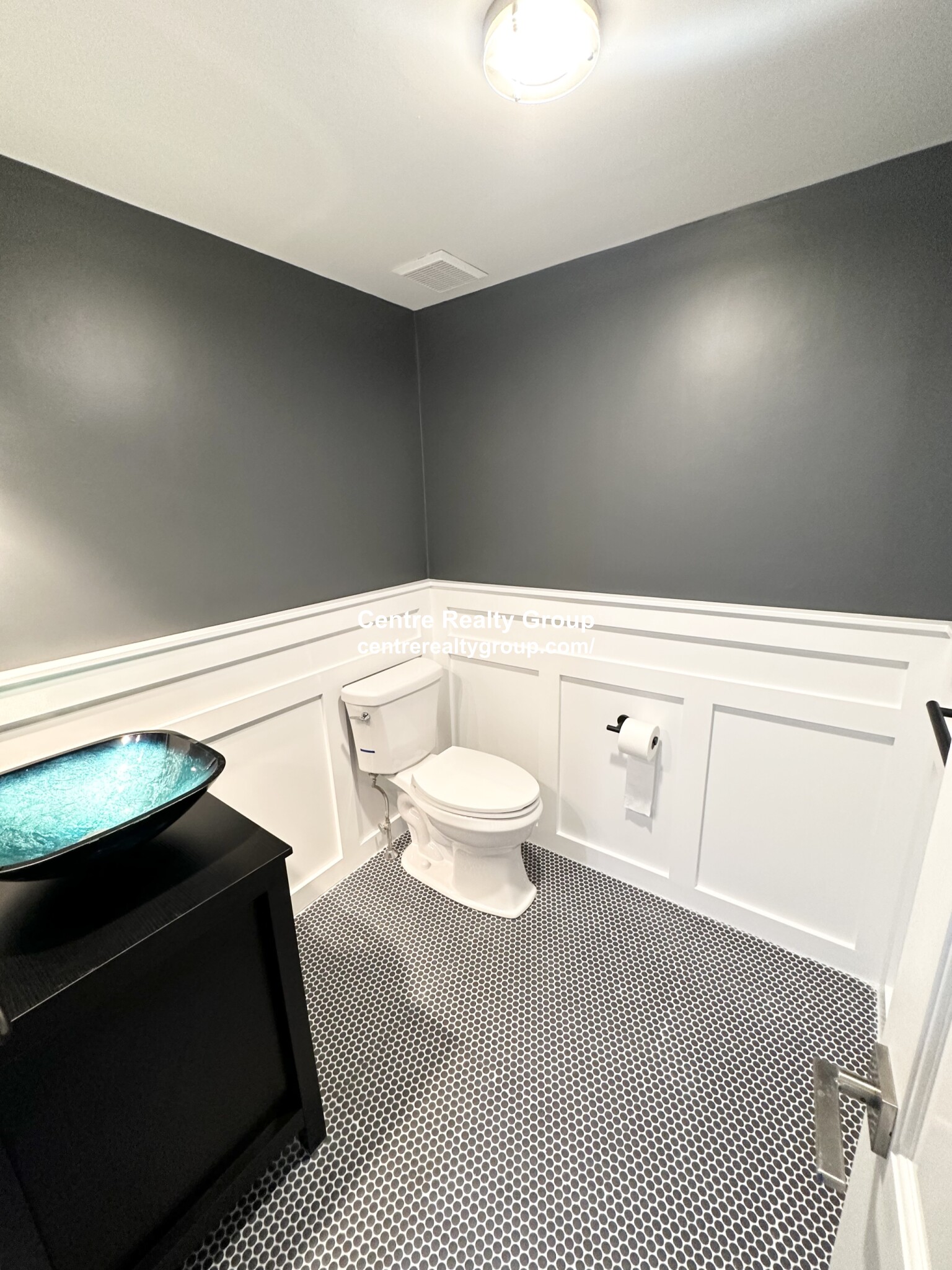 21 Richie Rd, Quincy