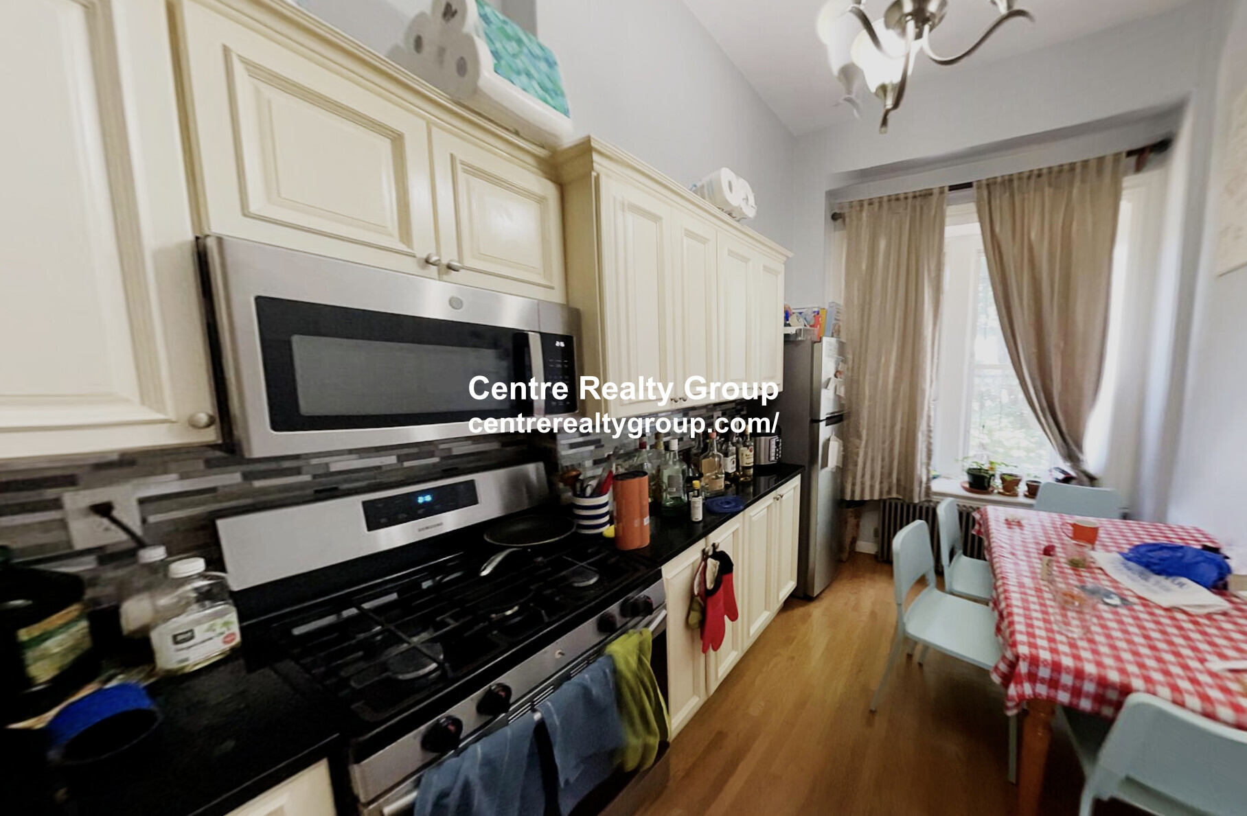 686 Parker St, Mission Hill