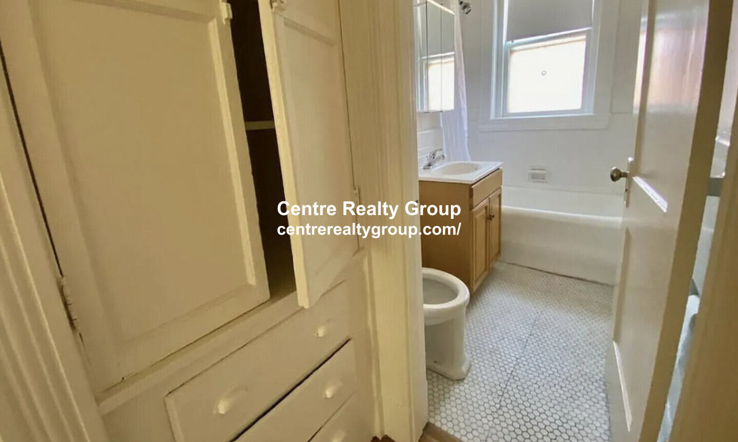 12 Alton Pl, Brookline Village