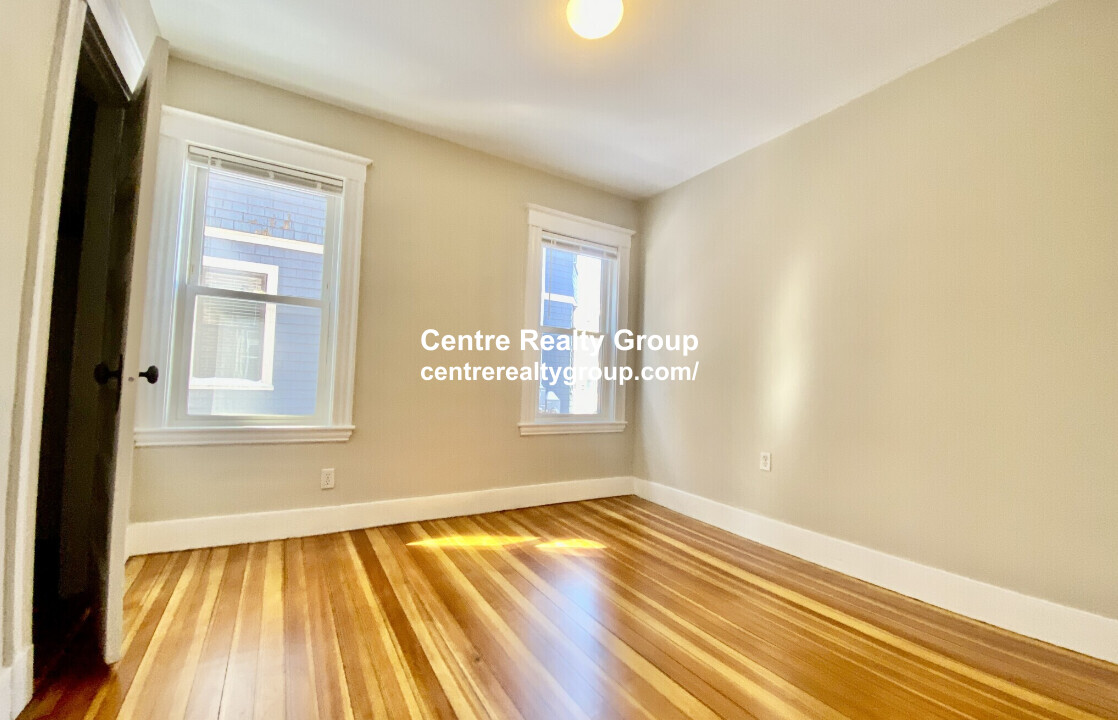 10 Cambridge Ter, North Cambridge