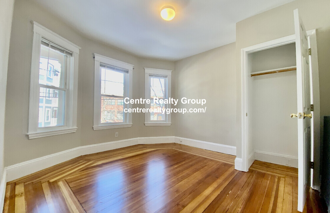 10 Cambridge Ter, North Cambridge