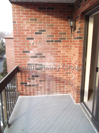 Photos of apartment on Farwell St.,Newton MA 02460