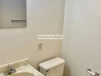 Photos of apartment on Farwell St.,Newton MA 02460