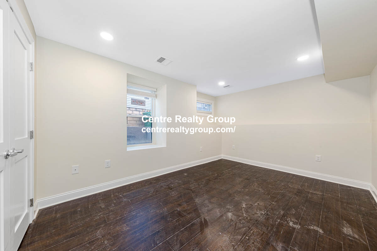 75 Lexington St, Waltham