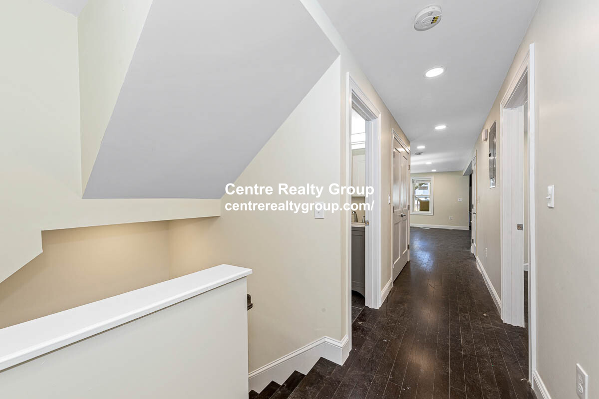 75 Lexington St, Waltham