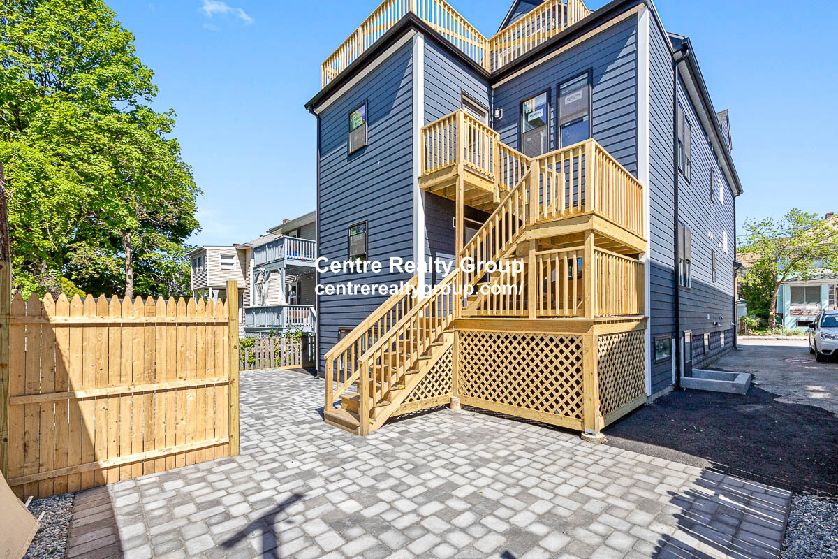 75 Lexington St, Waltham