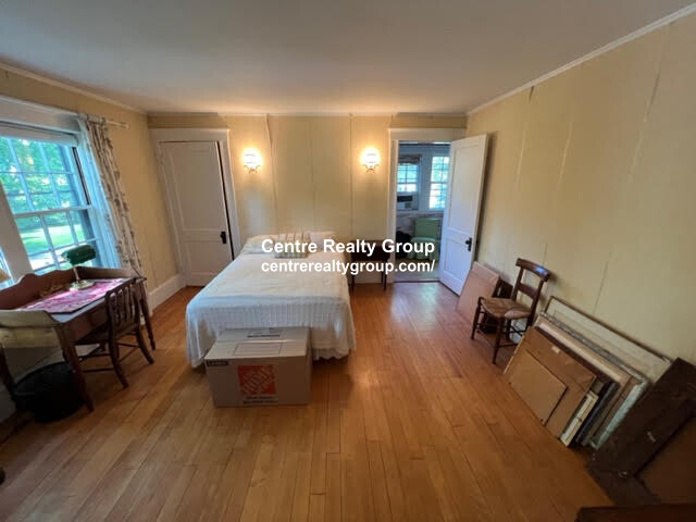 206 Middlesex Rd, Chestnut Hill