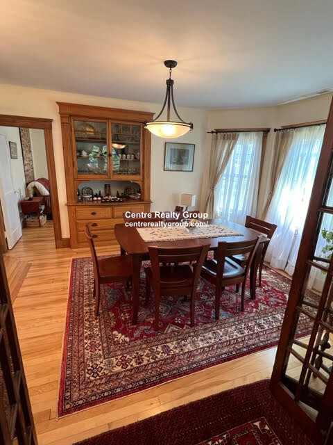 20 Ricker Ter, Newton