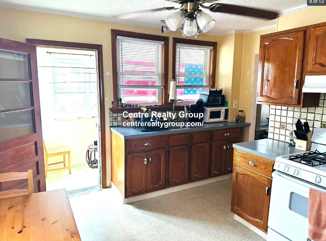 20 Strathmore Rd, Medford