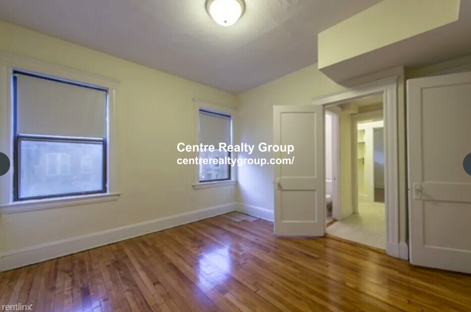 24 Hamilton Rd, North Brookline