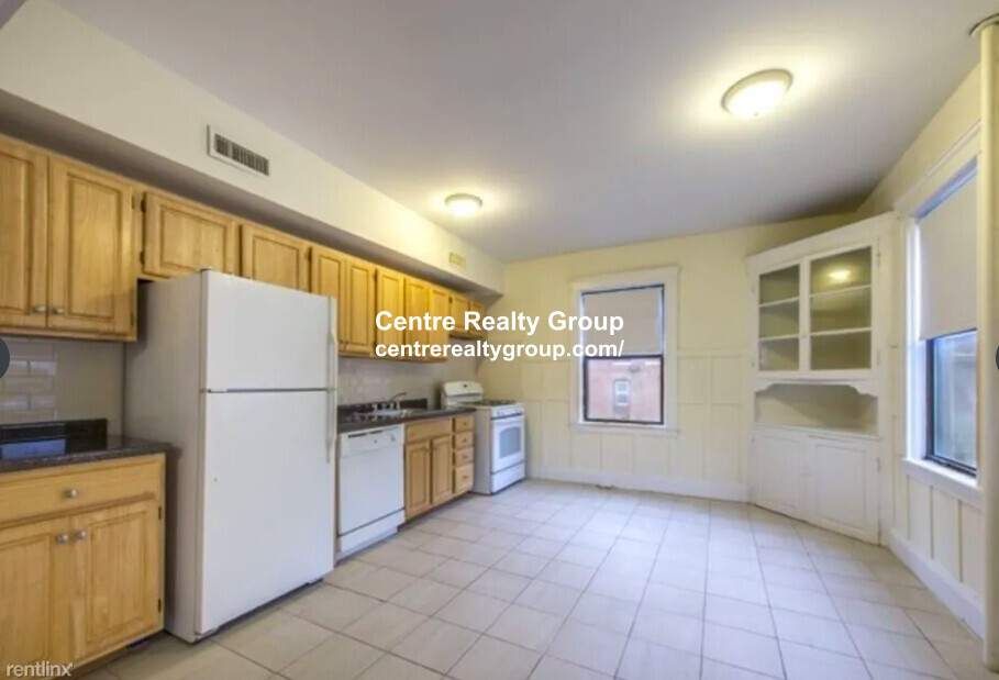 24 Hamilton Rd, North Brookline