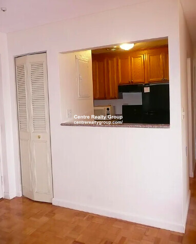 5050 Washington St, West Roxbury