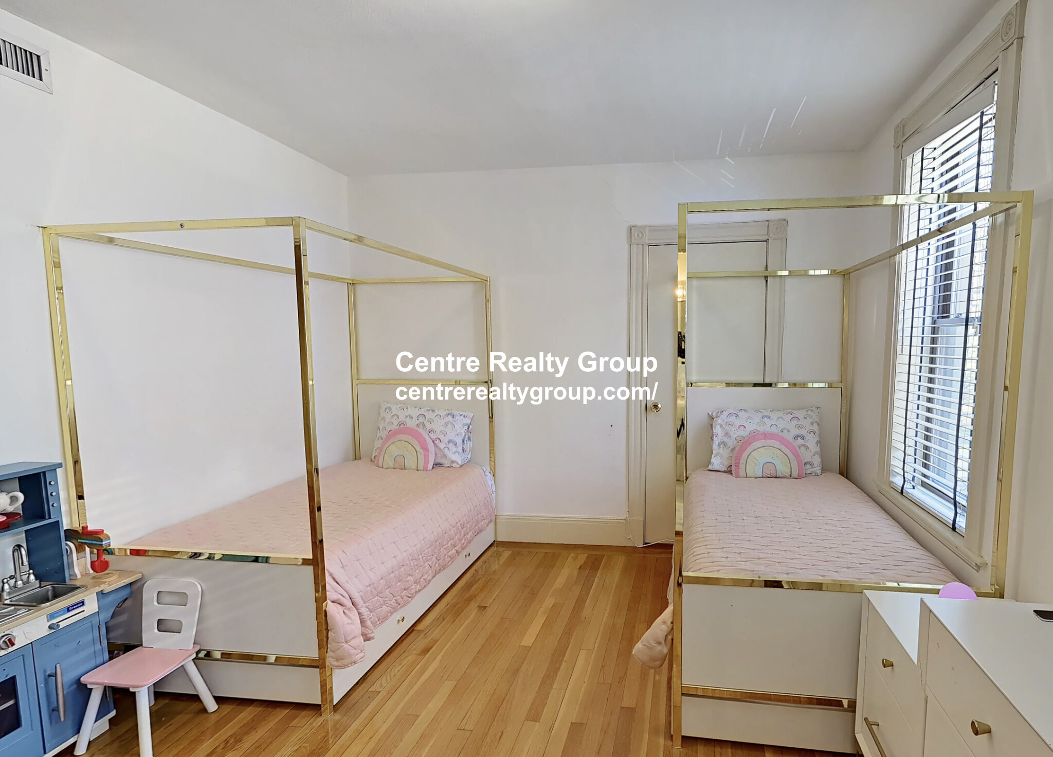 12 Dean Rd, Brookline