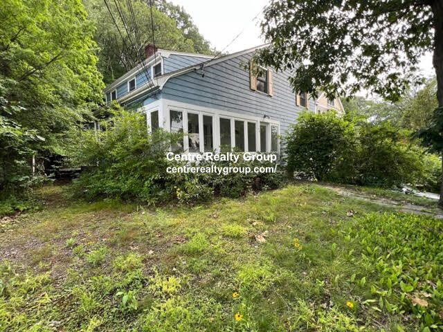 98 Atwood Ave, Newtonville