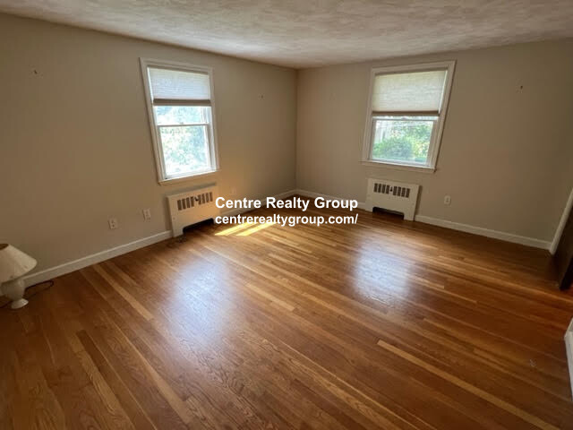 98 Atwood Ave, Newtonville