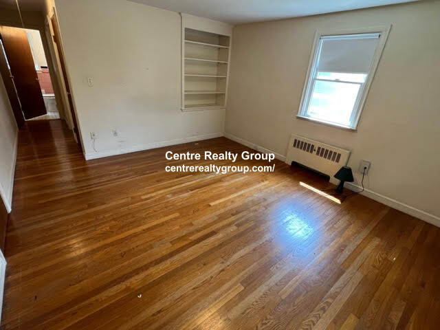 98 Atwood Ave, Newtonville