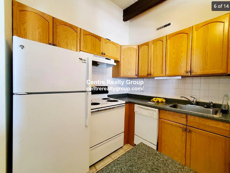 202 Central St, Stoneham