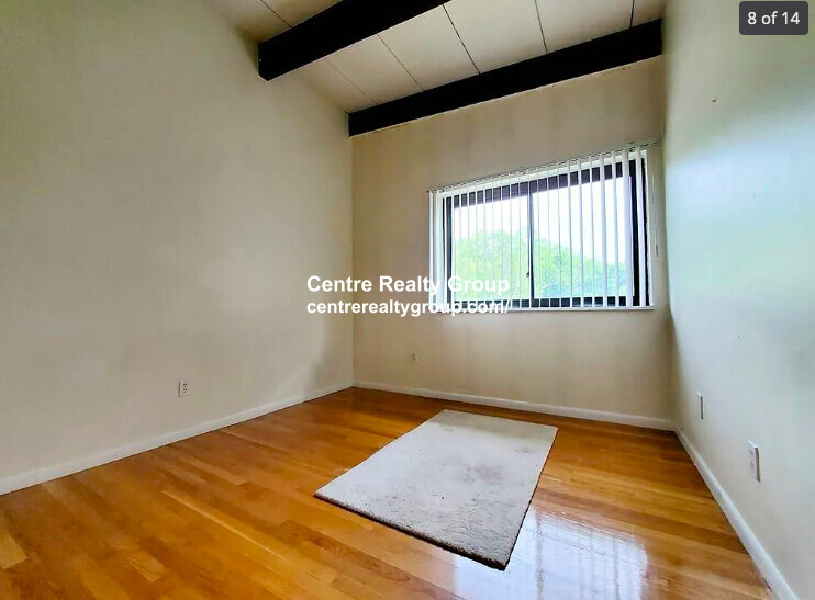 202 Central St, Stoneham