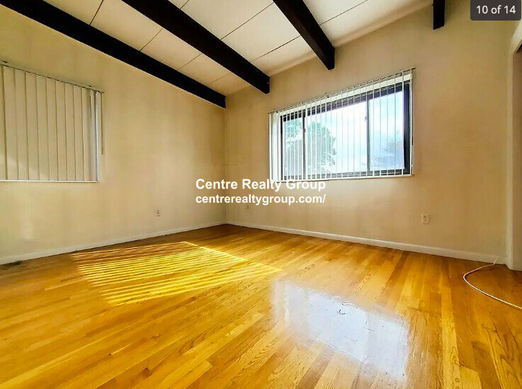 202 Central St, Stoneham